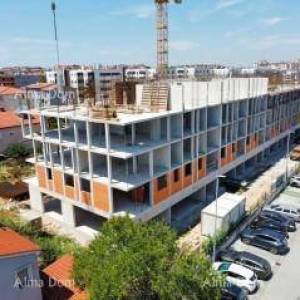 Prodaja -Višestambena, moderna zgrada s liftom, blizu centra. S17