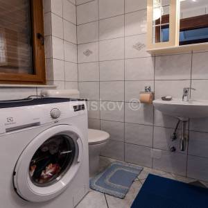 Prodaja, Zagreb, Rudeš, obiteljska kuća s tri apartmana, parking