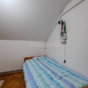 Prodaja, Zagreb, Rudeš, obiteljska kuća s tri apartmana, parking