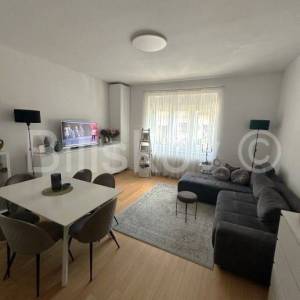 Prodaja, Zagreb, Trešnjevka, prekrasan trosoban stan, balkon