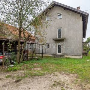 Prodaja,Hrvatski Leskovac,3 troetažna stana,ukupno 334.50 m2, roh bau 
