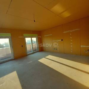 Prodaja,Velika Gorica,6-soban penthouse,lift, garaža 40m2