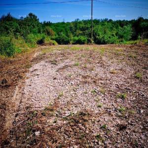 Prodaje se građevinski teren, Kršan, 761 m2 sa građevinskom dozvolom
