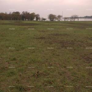 Prodaje se građevinsko zemljište, okolica Novigrada.