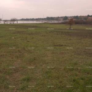 Prodaje se građevinsko zemljište, okolica Novigrada.