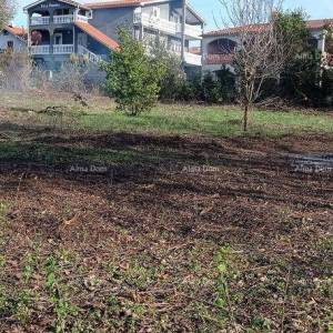 Prodaje se  građevinsko zemljište, Pula.