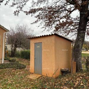 Prodaje se kuća - prizemnica, okolica Loborike