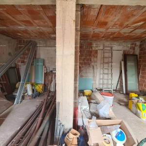 Prodaje se kuća s konobom u fazi renovacije, Krnica!