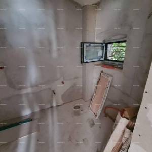 Prodaje se kuća s konobom u fazi renovacije, Krnica!