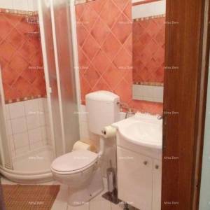 Prodaje se kuća sa 5 apartmana i pogledom na more, Premantura