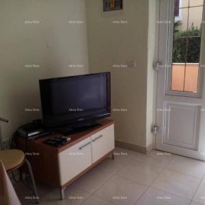 Prodaje se kuća sa 5 apartmana i pogledom na more, Premantura