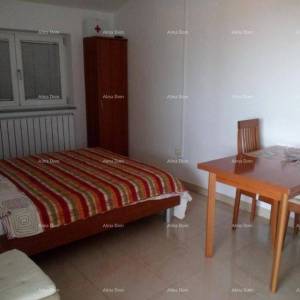 Prodaje se kuća sa 5 apartmana i pogledom na more, Premantura