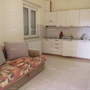 Prodaje se kuća sa 5 apartmana i pogledom na more, Premantura