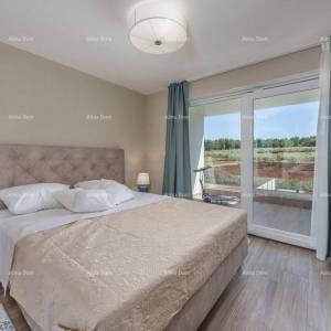 Prodaje se moderna villa sa bazenom, 360 m2, Poreč!