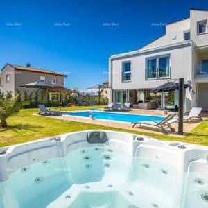 Prodaje se moderna villa sa bazenom, 360 m2, Poreč!