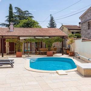 Prodaje se renovirana istarska kuća s bazenom – Kanfanar, 208 m², dva objekta