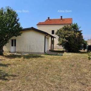 Prodaje se samostojeća kuća, 165 m2, Poreč