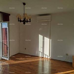 Prodaje se stan, 60m2, Poreč