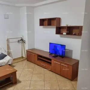Prodaje se stan, 60m2, s vrtom u Poreču. Varvari.