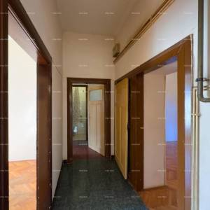 Prodaje se stan, 75 m², Pula – Veruda