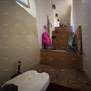 Prodaje se stan, 75 m², Pula – Veruda