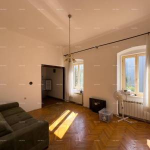 Prodaje se stan, 75 m², Pula – Veruda