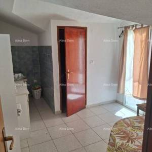 Prodaje se stan površine 104 m² u Rovinju