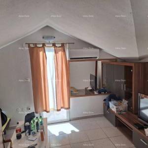 Prodaje se stan površine 104 m² u Rovinju