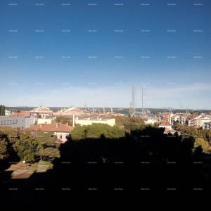 Prodaje se stan sa pogledom na more, Pula. 2.  minute do šetnice Lungomare.