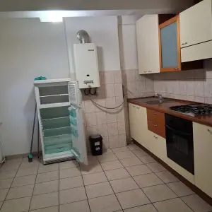 PRODAJE SE STAN