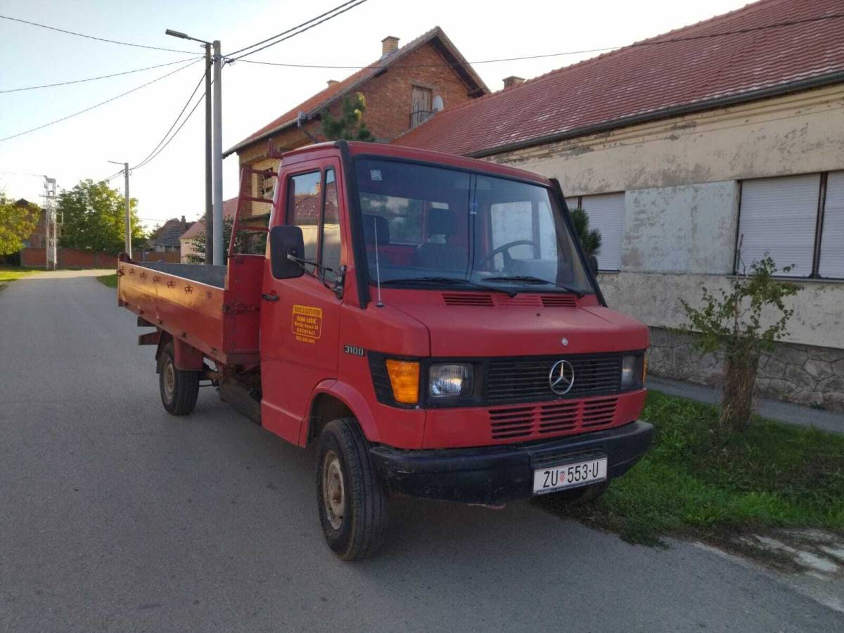 Prodajem kamion: Mercedes 310 D Diesel