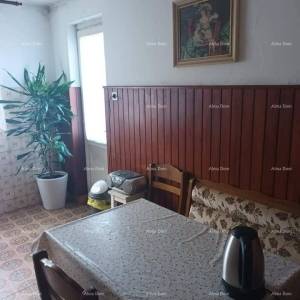 Prodajemo autentičnu staru kamenu kuću u mjestu Stranići, Sveti Lovreč.