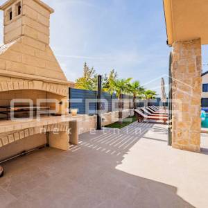 Prostrana moderna vila s bazenom – otok Krk, mir i udobnost na 931 m² zemljišta