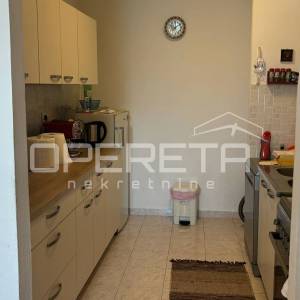 Prostrana obiteljska kuća na Novom Bokanjcu 
