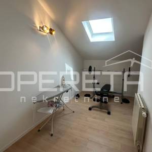 Prostrani dvoetažni stan s pogledom na more, Split, Visoka, 209 m2