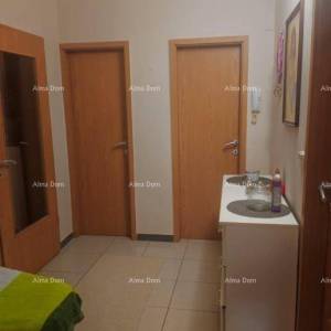 Prostrani stan od 80,56 m², odlična lokacija u Puli!