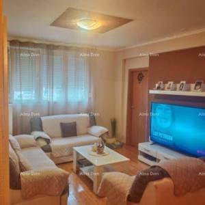 Prostrani stan od 80,56 m², odlična lokacija u Puli!