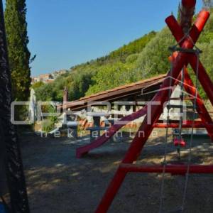 Prostrani stan s vrtom, bazenom i jacuzzijem – Korčula, najam