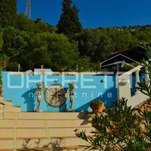 Prostrani stan s vrtom, bazenom i jacuzzijem – Korčula, najam