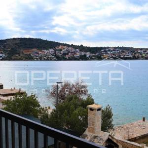 Prvi red do mora, kuća s 4 apartmana, Zatoglav
