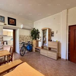 PULA, centar – prodaja / stan 55 m² s vrtom i parkirnim mjestom