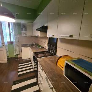 Pula – Kuća sa 2 apartmana.