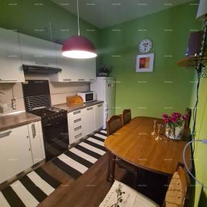 Pula – Kuća sa 2 apartmana.