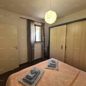 Pula – Kuća sa 2 apartmana.