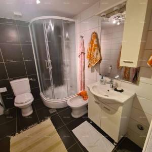 Pula – Kuća sa 2 apartmana.