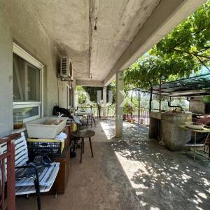 PULA, MARČANA - kuća za život ili turizam