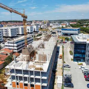 Pula, novi projekt u izgradnji! Višestambena, moderna zgrada s liftom, blizu centra.