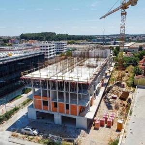 Pula, novi projekt u izgradnji! Višestambena, moderna zgrada s liftom, blizu centra.