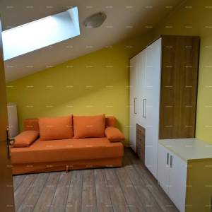 PULA, Prodaje se dvoetažni stan , 70 m²