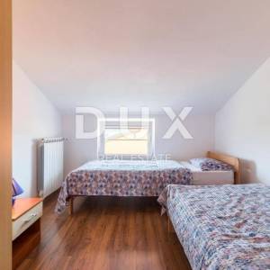 PULA, VALDEBEK - Apartmanska kuća na atraktivnoj lokaciji